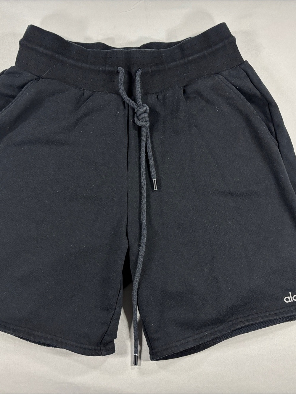 ALO Yoga Men's Black Athletic Drawstring Shorts